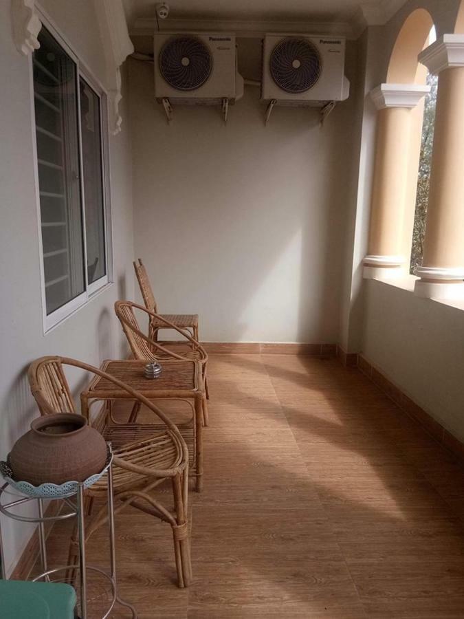 Twin Home Guesthouse Kampot Dış mekan fotoğraf