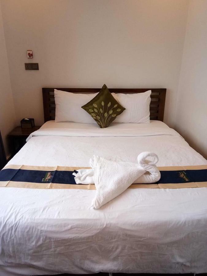 Twin Home Guesthouse Kampot Dış mekan fotoğraf